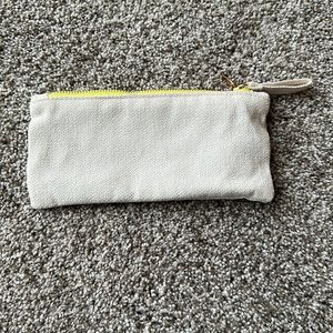 NOTED Zip Pouch